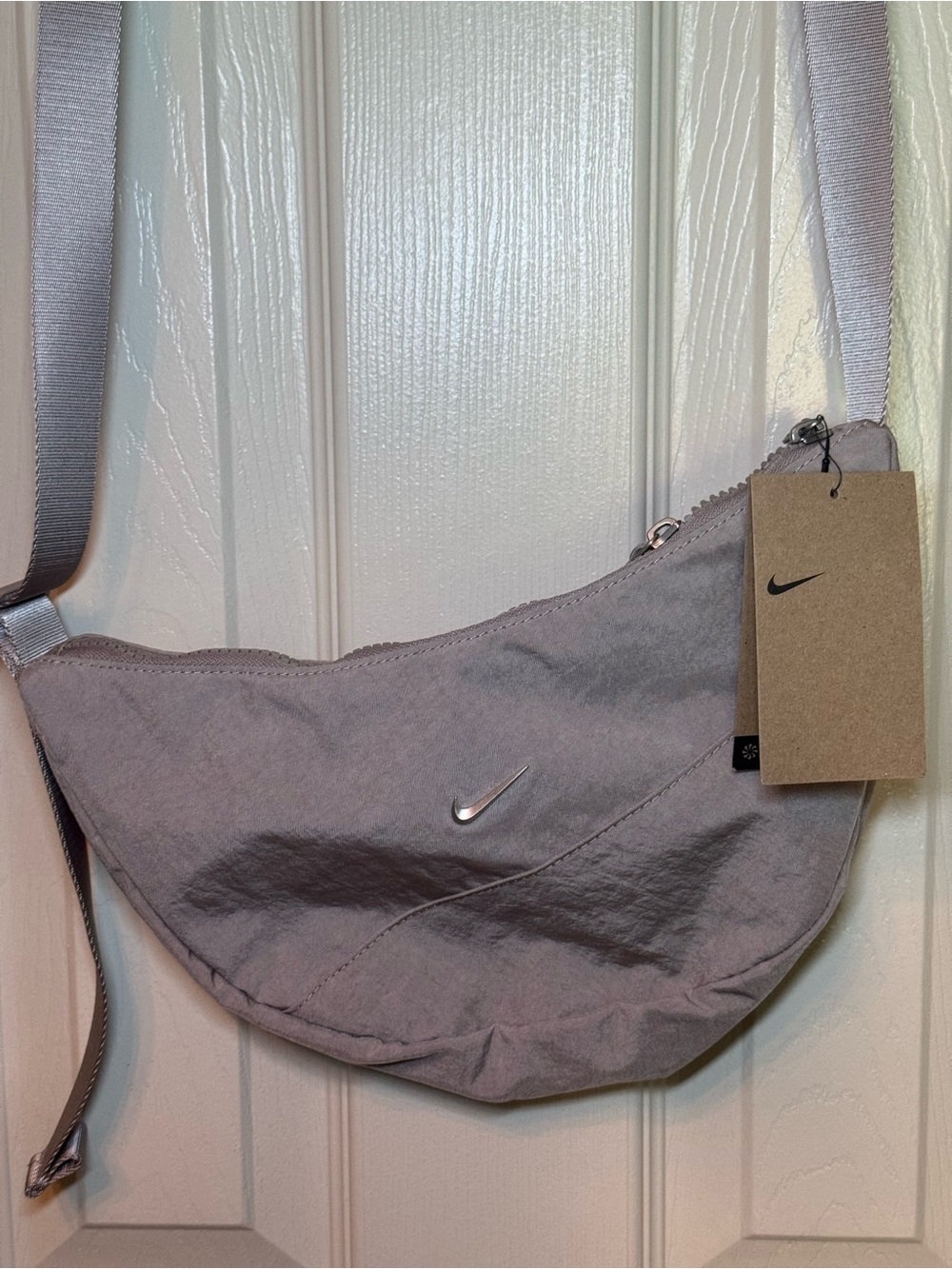 NWT Nike Aura Crescent Crossbody Bag 4L